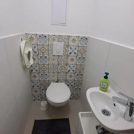 Silver Apartment *